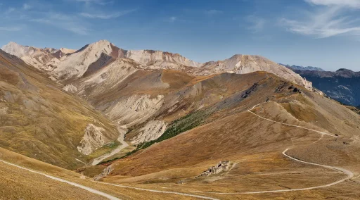 Kaserne am Fuss des Monte Jafferau, Strada militare Fenil-Pramand-Foens-Jafferau