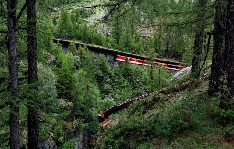 Glacier Express Strecke, Täschwanggalerie