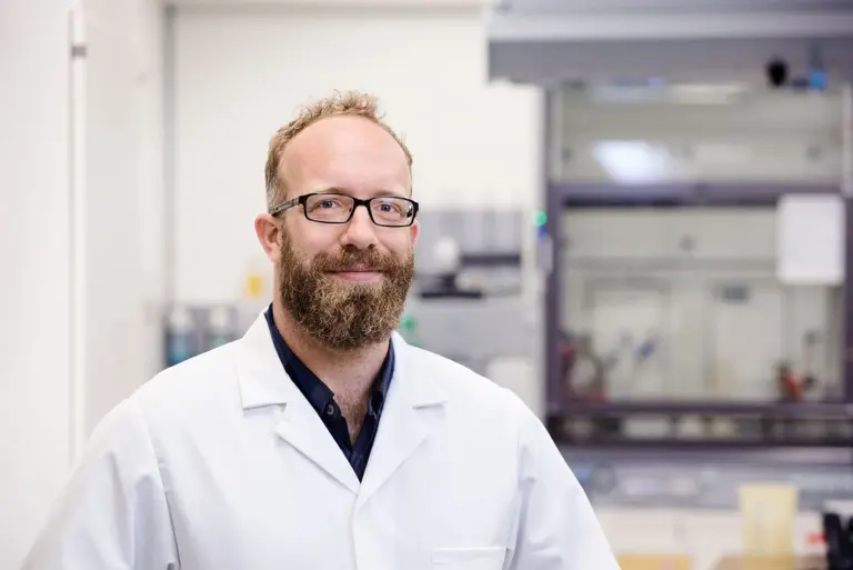 Prof. Dr. Peter Loskill, Fraunhofer Institute for Interfacial Engineering and Biotechnology IGB in Stuttgart.