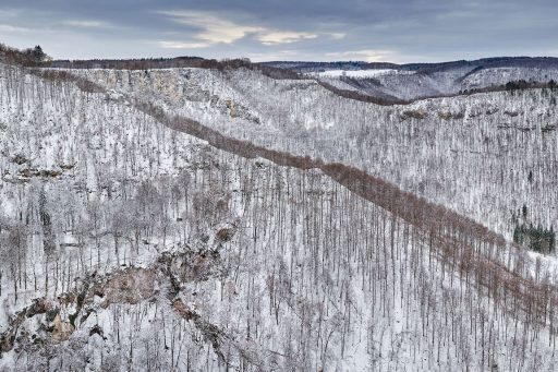 Albtrauf im Winter bei Bad Urach auf der Schwäbischen Alb.